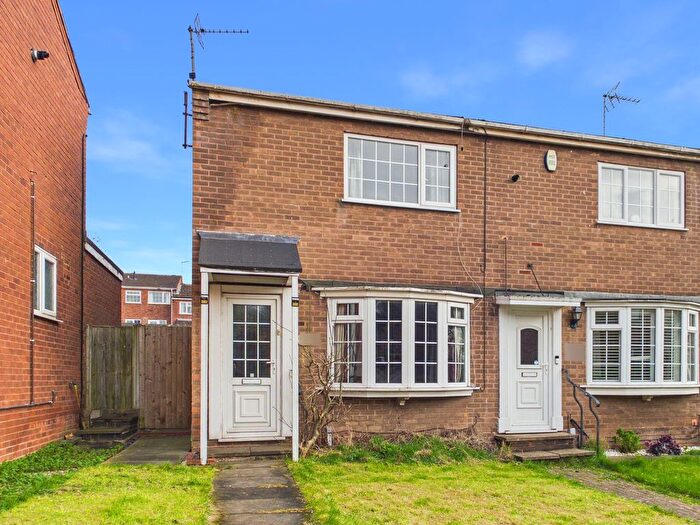 2 Bedroom Town House For Sale In Killisick Road, Arnold, Nottingham, NG5