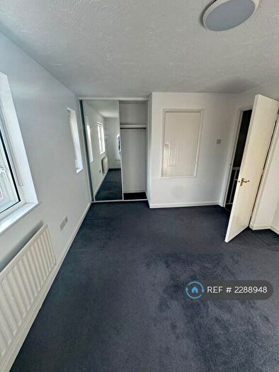 2 Bedroom End Of Terrace House To Rent In Howard Close, Loughton, IG10