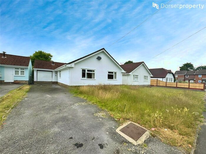 3 Bedroom Bungalow To Rent In Bingham Road, Verwood, Dorset, BH31