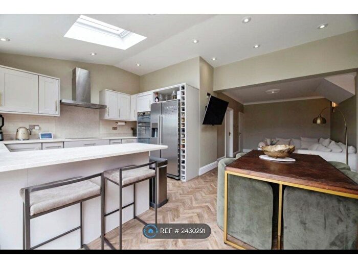 4 Bedroom Semi-Detached House To Rent In Pettits Lane, Romford, RM1
