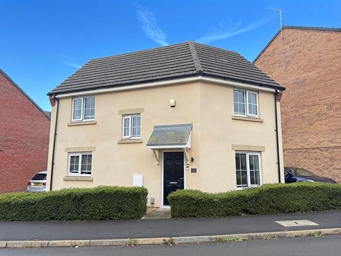 3 Bedroom Detached House For Sale In Damselfly Road, Northampton, NN4