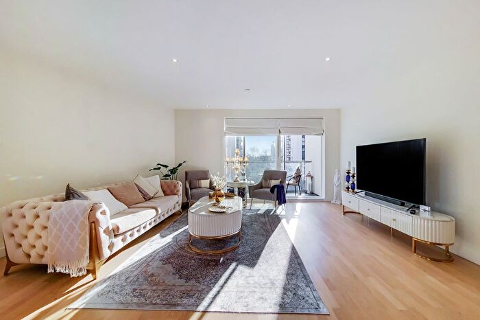 2 Bedroom Flat To Rent In Hyperion Tower, Pump House Crescent, Brentford, TW8