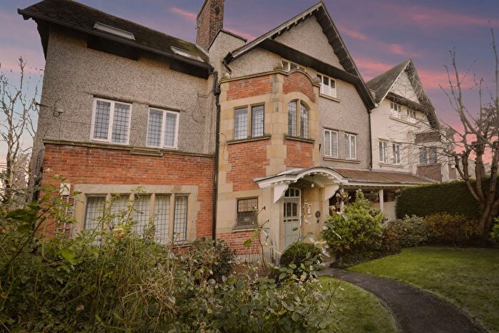 1 Bedroom Flat For Sale In Spring Grove, Harrogate, HG1