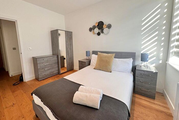 1 Bedroom Flat To Rent In Stoke Road, SL2