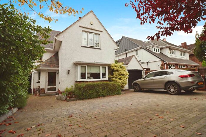 3 Bedroom Detached House For Sale In Mount Road, Higher Bebington, CH63