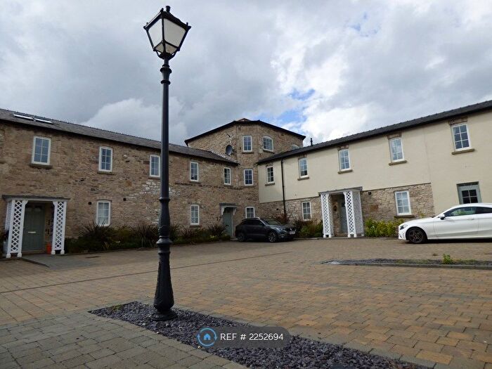 2 Bedroom Flat To Rent In Ffordd Brenig, St. Asaph, LL17