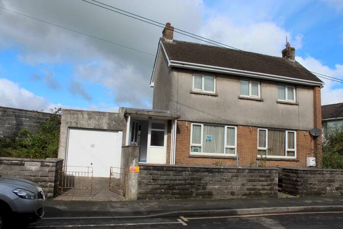 2 Bedroom House To Rent In Station Road, St Clears, SA33