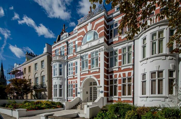 2 Bedroom Flat To Rent In Abercorn Place, St John's Wood, London, NW8