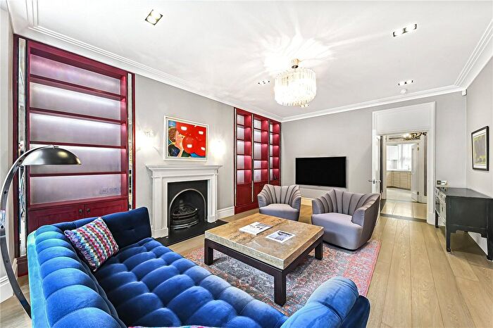 4 Bedroom Flat To Rent In Campden Hill Road, London, W8