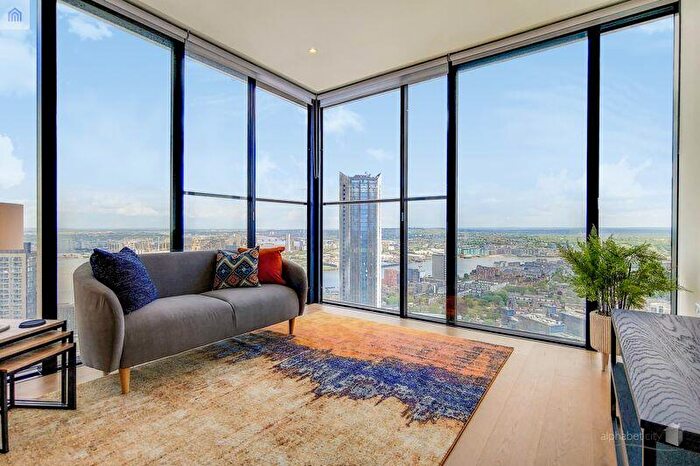 2 Bedroom Flat To Rent In Hampton Tower, South Quay Plaza, E14