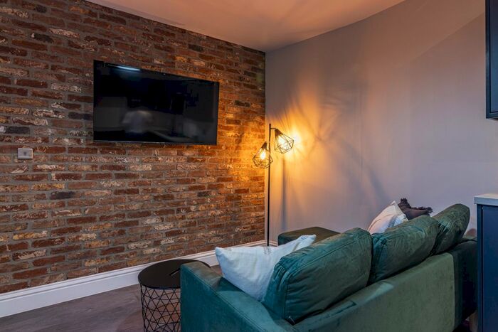 2 Bedroom Flat To Rent In High Street, Lincoln, LN5