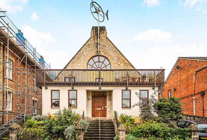 1 Bedroom Apartment For Sale In Lansdown, Stroud, Gloucestershire, GL5