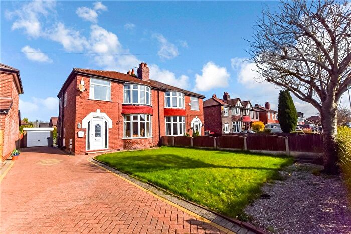 3 Bedroom Semi Detached House To Rent In Carrington Lane, Sale, Greater Manchester, M33
