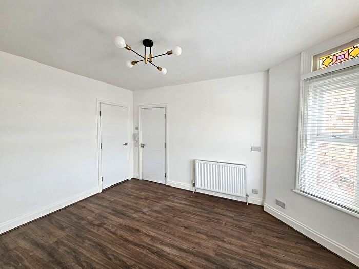 1 Bedroom Flat For Sale In Sandy Park Road, Bristol, BS4