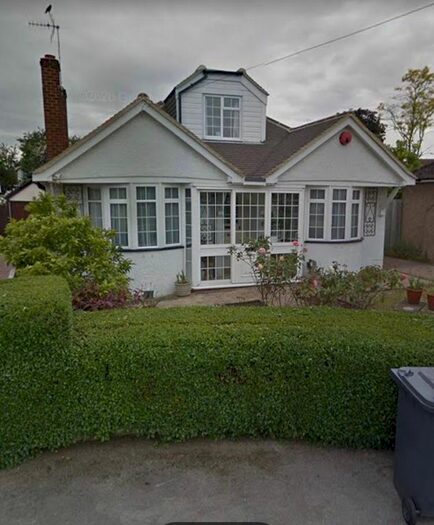 3 Bedroom Bungalow To Rent In Bell View Close, Windsor, SL4