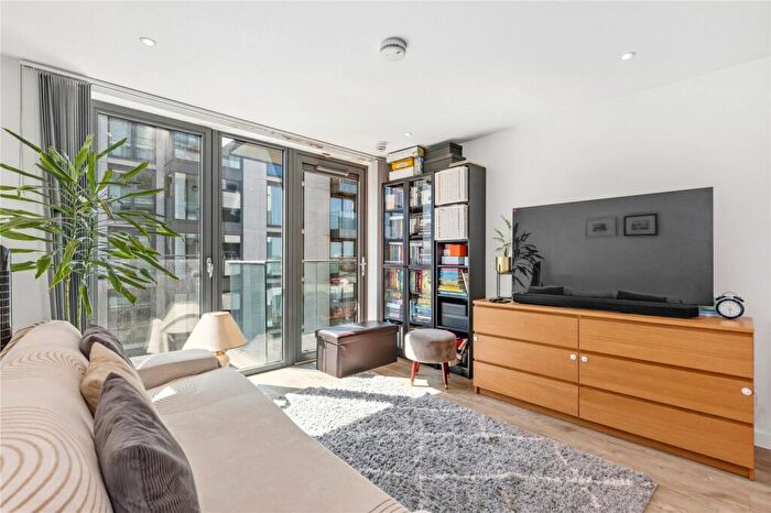 1 Bedroom Apartment For Sale In Waterside Way, London, N17