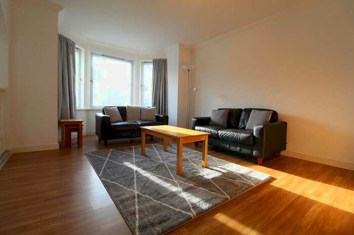 2 Bedroom Flat To Rent In Crathie Gardens West, (off Holburn Street), AB10