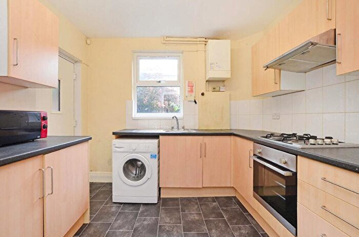 3 Bedroom House To Rent In Midland Street, Sheffield, S1