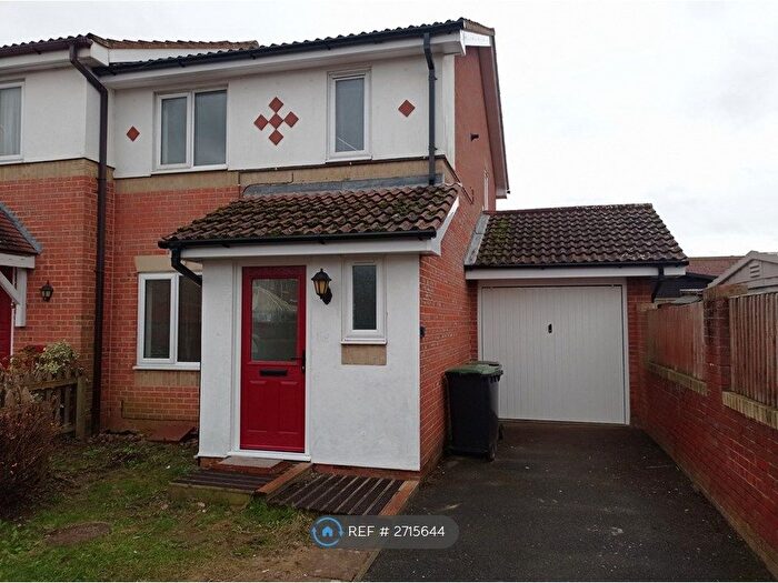 3 Bedroom End Of Terrace House To Rent In Hunter Close, Gosport, PO13