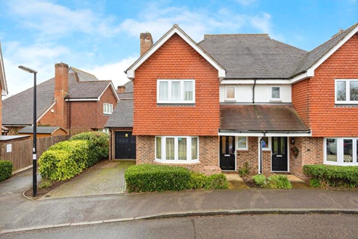 3 Bedroom Semi Detached House For Sale In Forster Road, Guildford, Surrey, GU2