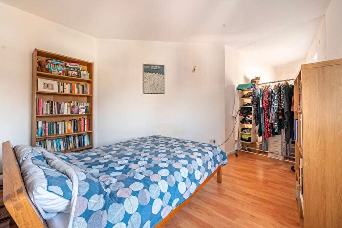 1 Bedroom Flat For Sale In Jedburgh Road, Plaistow, London, E13