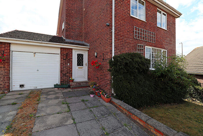 4 Bedroom Detached House For Sale In Haldane Close, Brierley Barnsley, S72