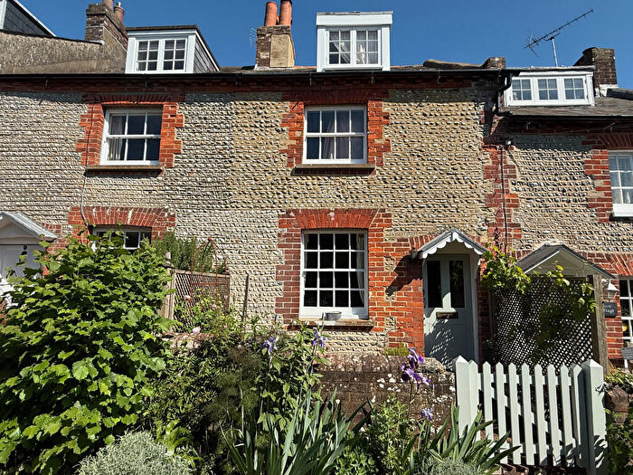 2 Bedroom Cottage For Sale In Mount Pleasant, Arundel, BN18