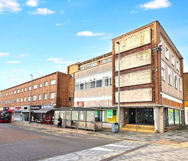 3 Bedroom Flat For Sale In Bridge Street, Hemel Hempstead, HP1