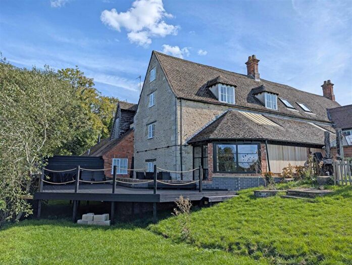 3 Bedroom Cottage For Sale In Station Road, South Luffenham, LE15