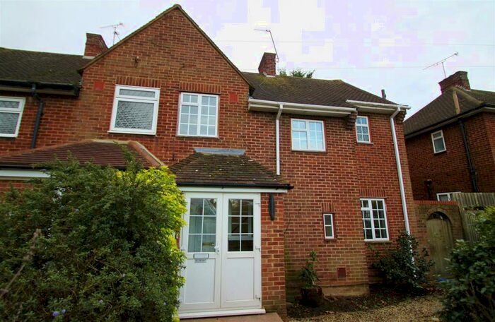 3 Bedroom Semi-Detached House To Rent In Fyfield Road, Woodford Green, IG8