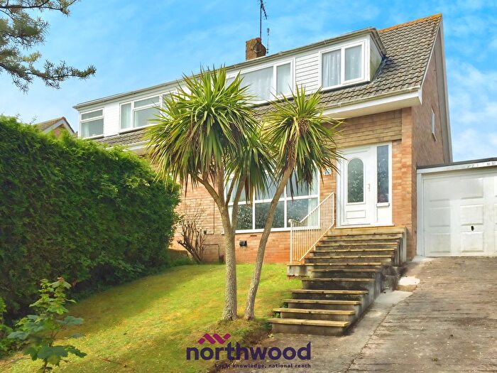 3 Bedroom Semi-detached House To Rent In Broadley Drive, Torquay, TQ2