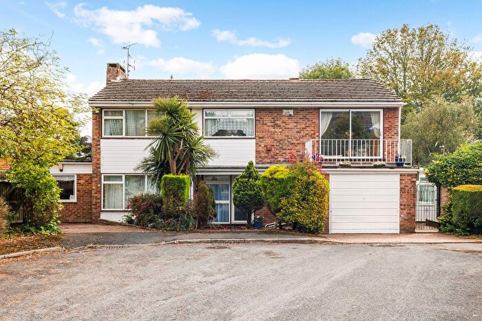 4 Bedroom Detached House For Sale In The Fairways, Tunbridge Wells, TN4