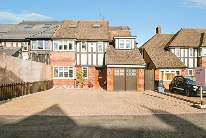 5 Bedroom Semi Detached House For Sale In Linden Crescent, Woodford Green, IG8