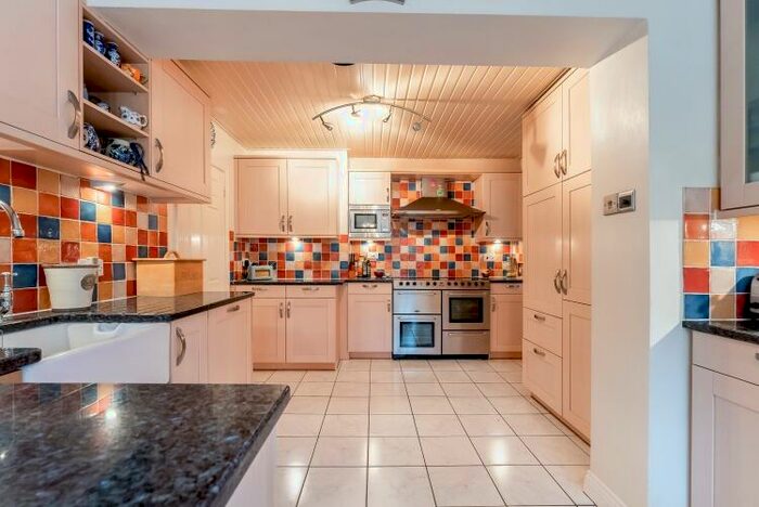 5 Bedroom Detached House To Rent In Middle Barton, OX7