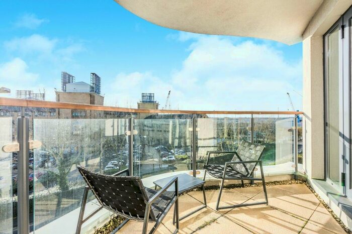 1 Bedroom Apartment To Rent In Sapphire Court, Ocean Village, Southampton, SO14