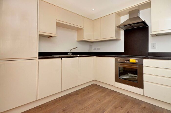 1 Bedroom Flat To Rent In Guildford Road, Woking, GU22