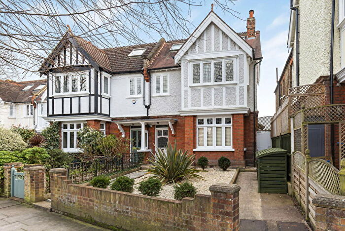 6 Bedroom Semi Detached House For Sale In Palewell Park, London, SW14