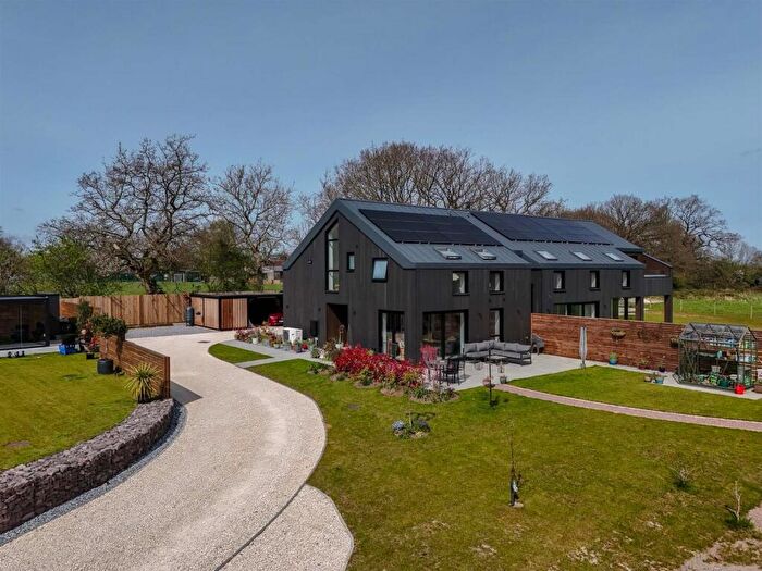 4 Bedroom Barn Conversion For Sale In Salter Street, Earlswood, Solihull, B94