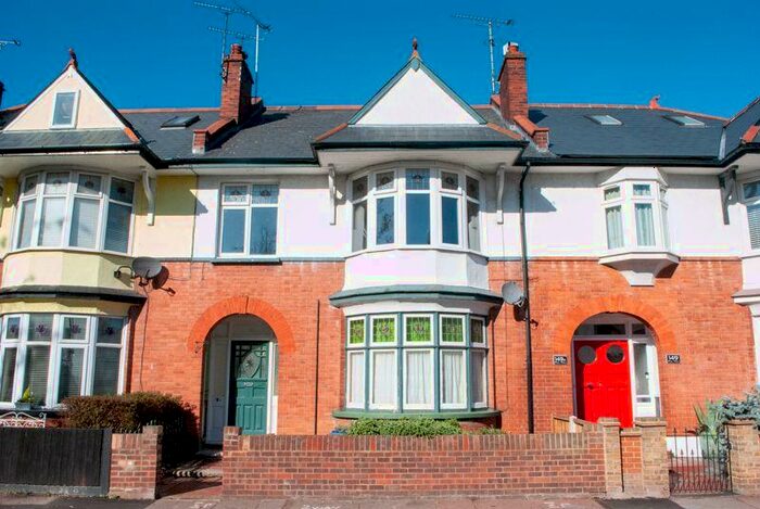 2 Bedroom Flat To Rent In Pall Mall, Leigh-On-Sea, SS9