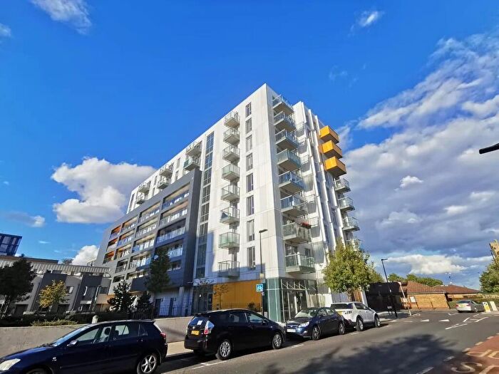 1 Bedroom Apartment For Sale In Cordelia Street, London, E14
