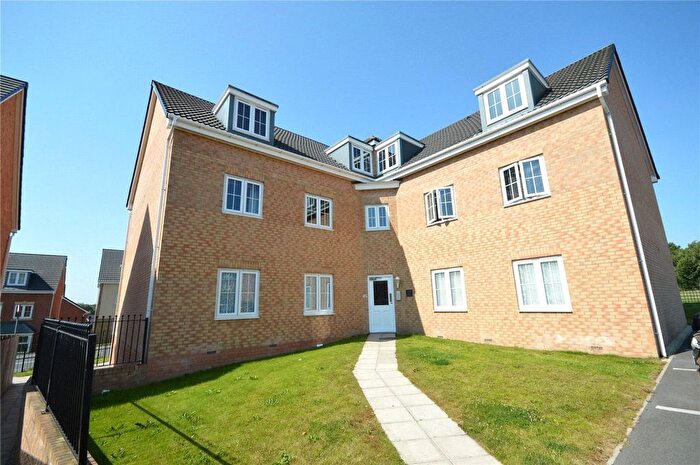 2 Bedroom Flat For Sale In New Forest Drive, Middleton, Leeds, LS10