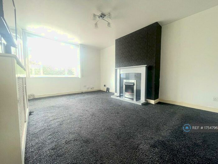 3 Bedroom Semi-Detached House To Rent In Harris Road, Beeston, Nottingham, NG9