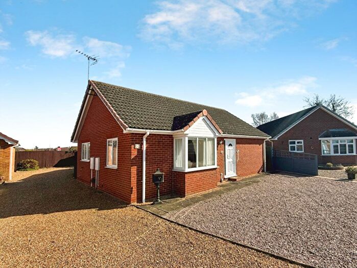 2 Bedroom Bungalow For Sale In Coles Close, Holbeach, Spalding, PE12
