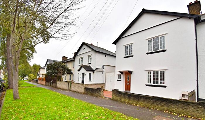 3 Bedroom End Of Terrace House To Rent In Hale End Road, Woodford Green, Essex., IG8