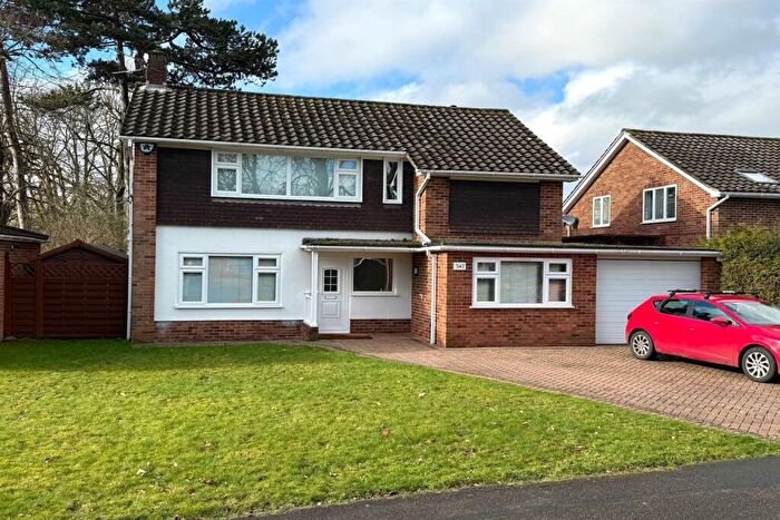 4 Bedroom Detached House For Sale In Peppard Road, Emmer Green, Reading, RG4