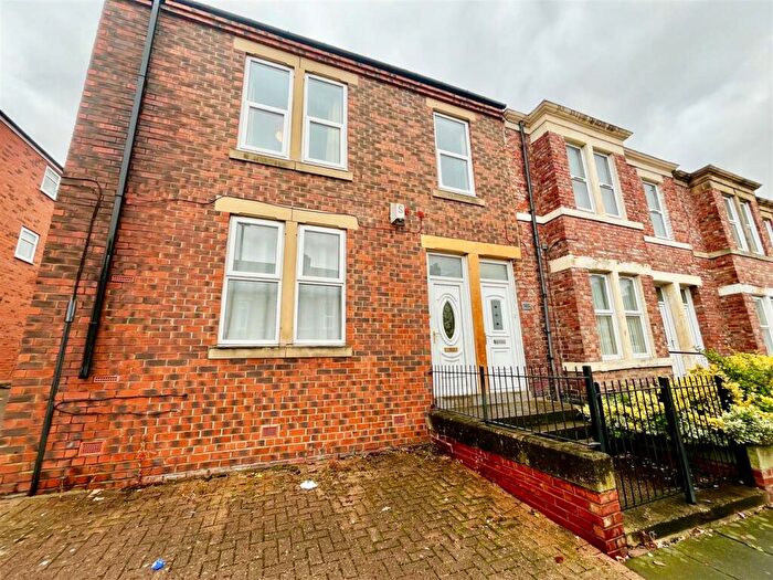 3 Bedroom Flat To Rent In Eastbourne Avenue, Gateshead, NE8