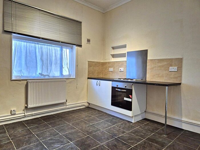 2 Bedroom Flat For Sale In Clarendon Road, Weston-Super-Mare, BS23