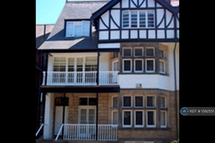 2 Bedroom Flat To Rent In Harlow Moor Drive, Harrogate, HG2