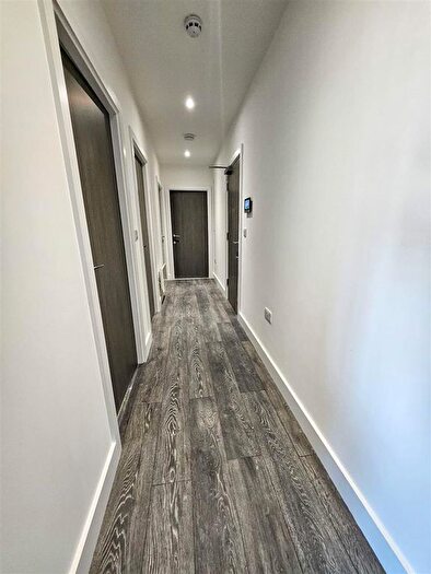 2 Bedroom Flat To Rent In Halliwell Road, Bolton, BL1