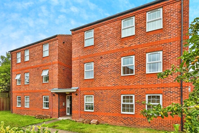 2 Bedroom Flat For Sale In Bodill Gardens, Hucknall, Nottingham, NG15